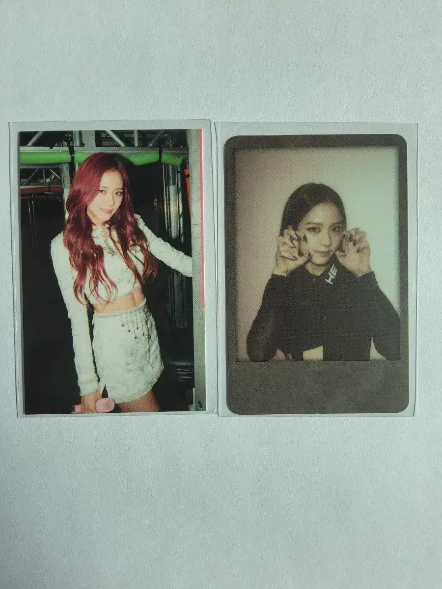 Black Pink jisoo Bulk of 2 photocards