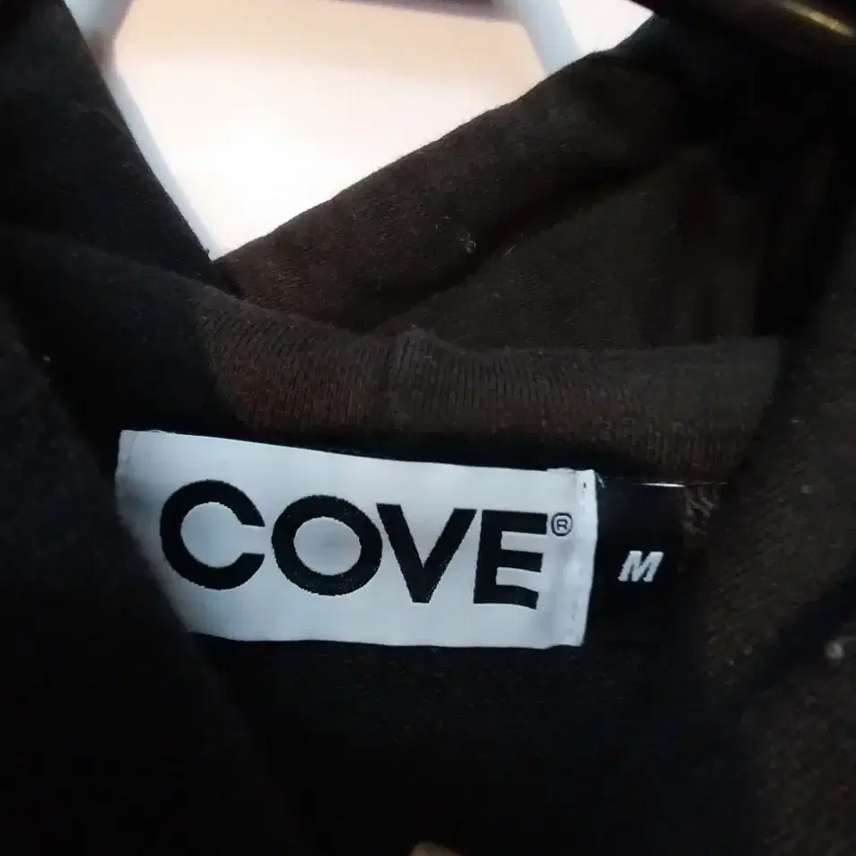 COVE 후드티