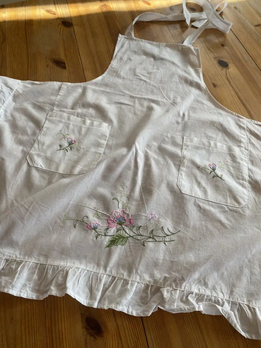 Embroidered Long Apron