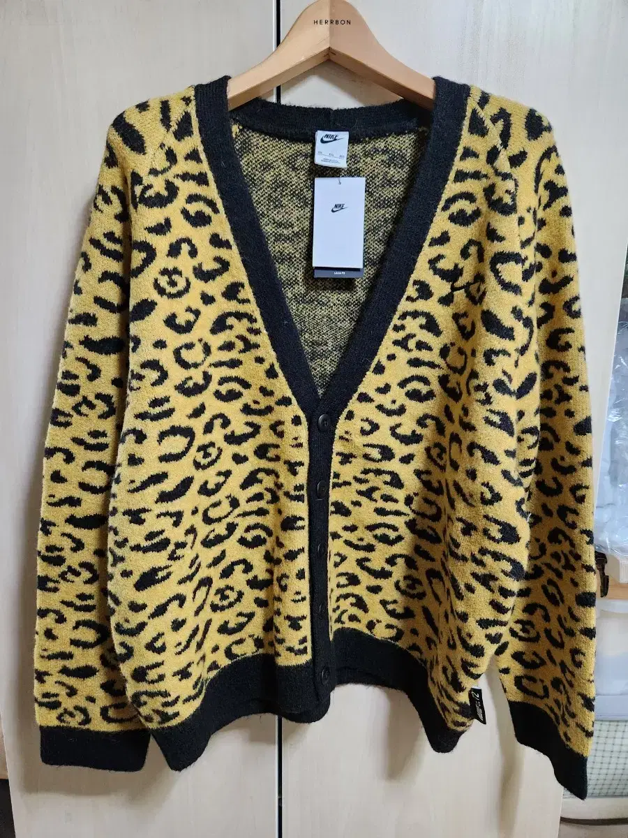 Nike Leopard cardigan size 2XL