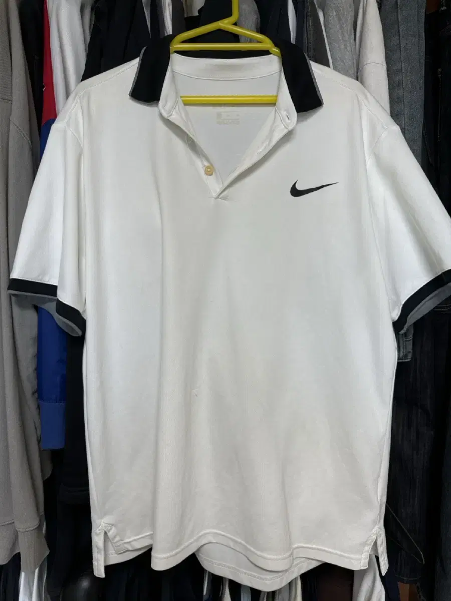 Nike XL Karate