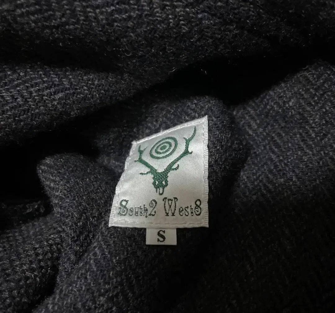 (S)남이서팔 SOUTH2WEST8 Crazy Patterned Wool Putty Tag