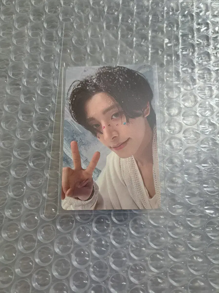 enhypen jake shim jaeyoon jake universal pre-order benefits photocard