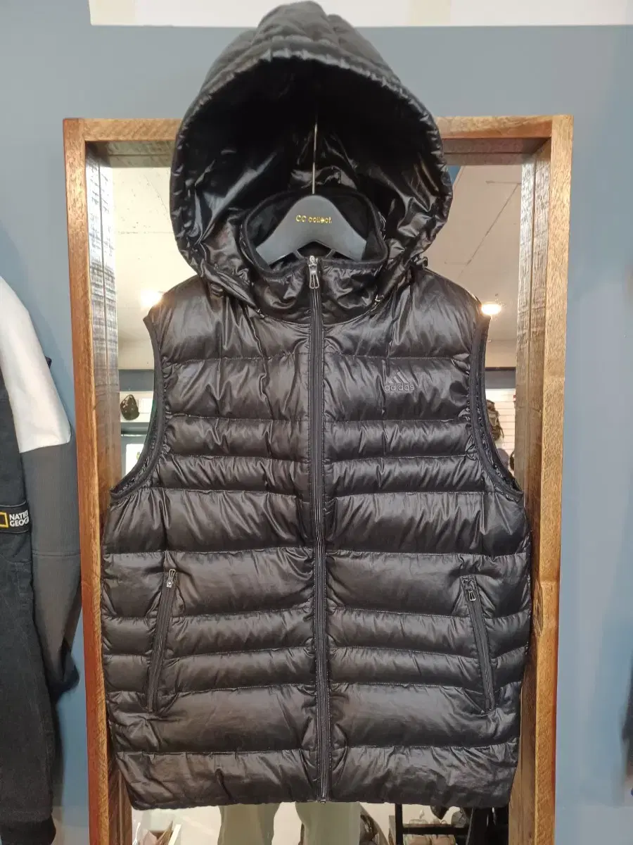 100% adidas Old School Light Goose Down Puffer Vest