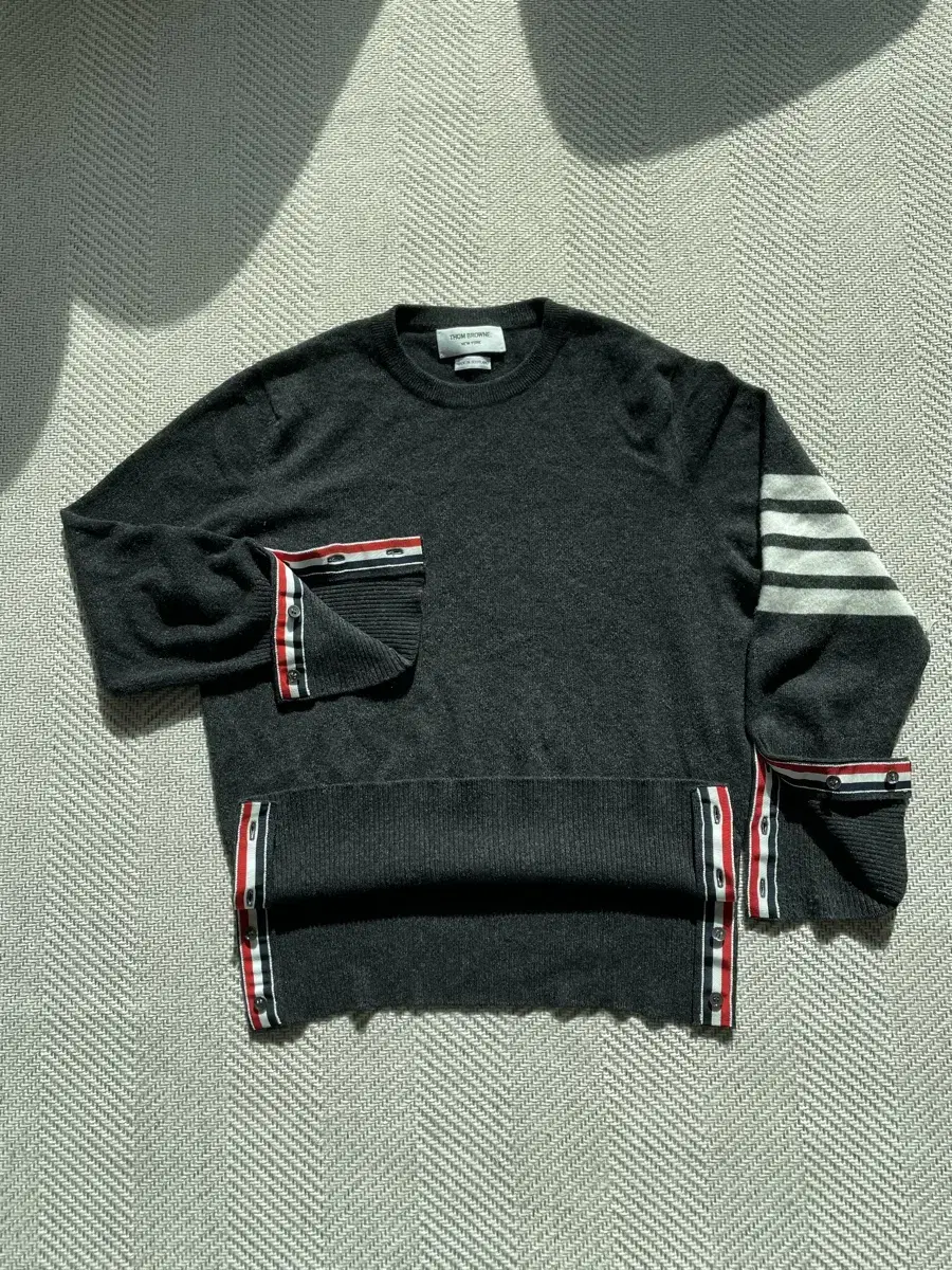 [3] Thom Browne Cashmere Knit