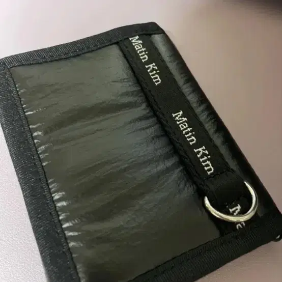 마뗑킴 GLOSSY CAMP WALLET 글로시 지갑(블랙)