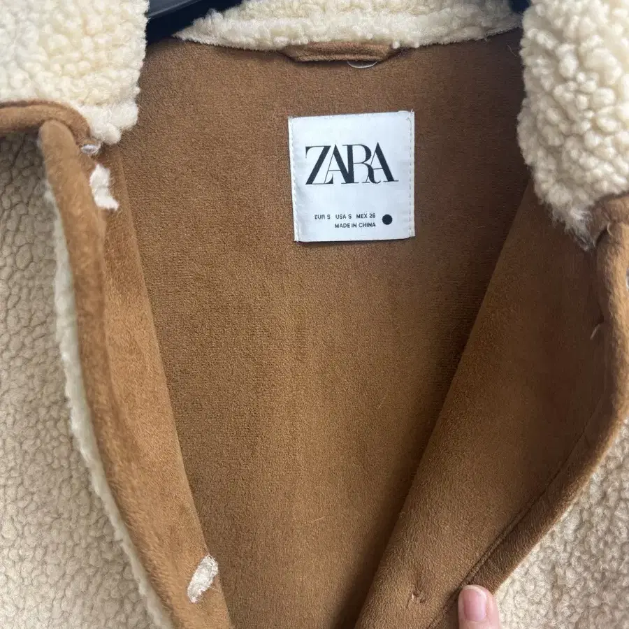 자라 zara 뽀글이 스웨이드 후리스 무스탕