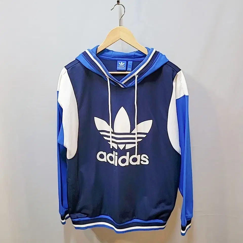 95-100) Adidas Original Hoodie