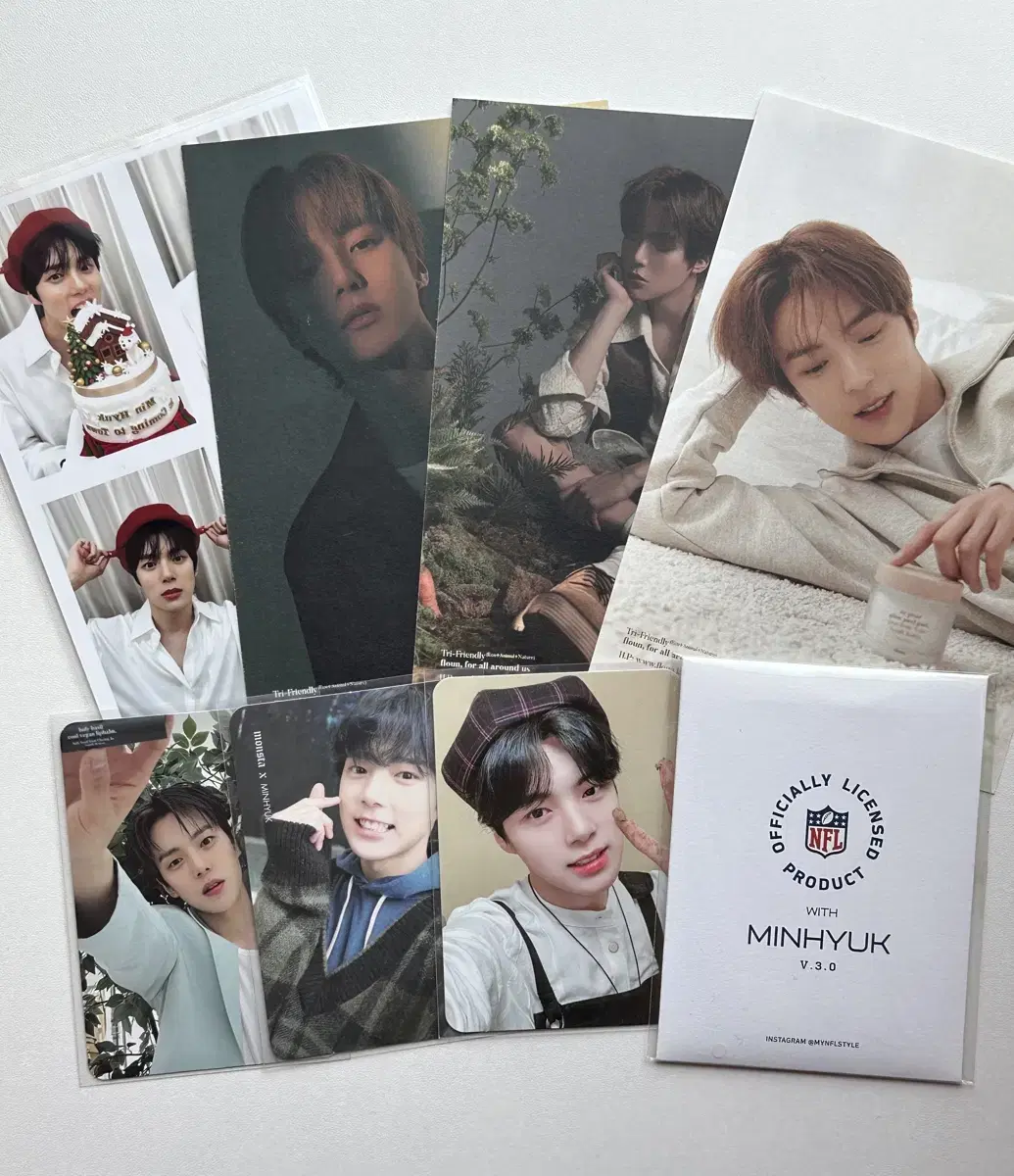 Monsta x minhyuk photocard+necut bulk wts