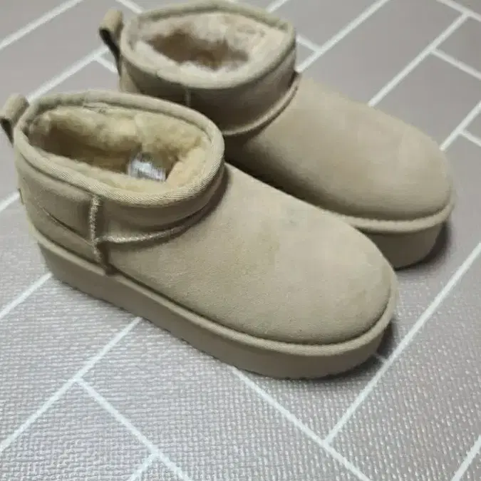 어그부츠 UGG 220사이즈 미사용