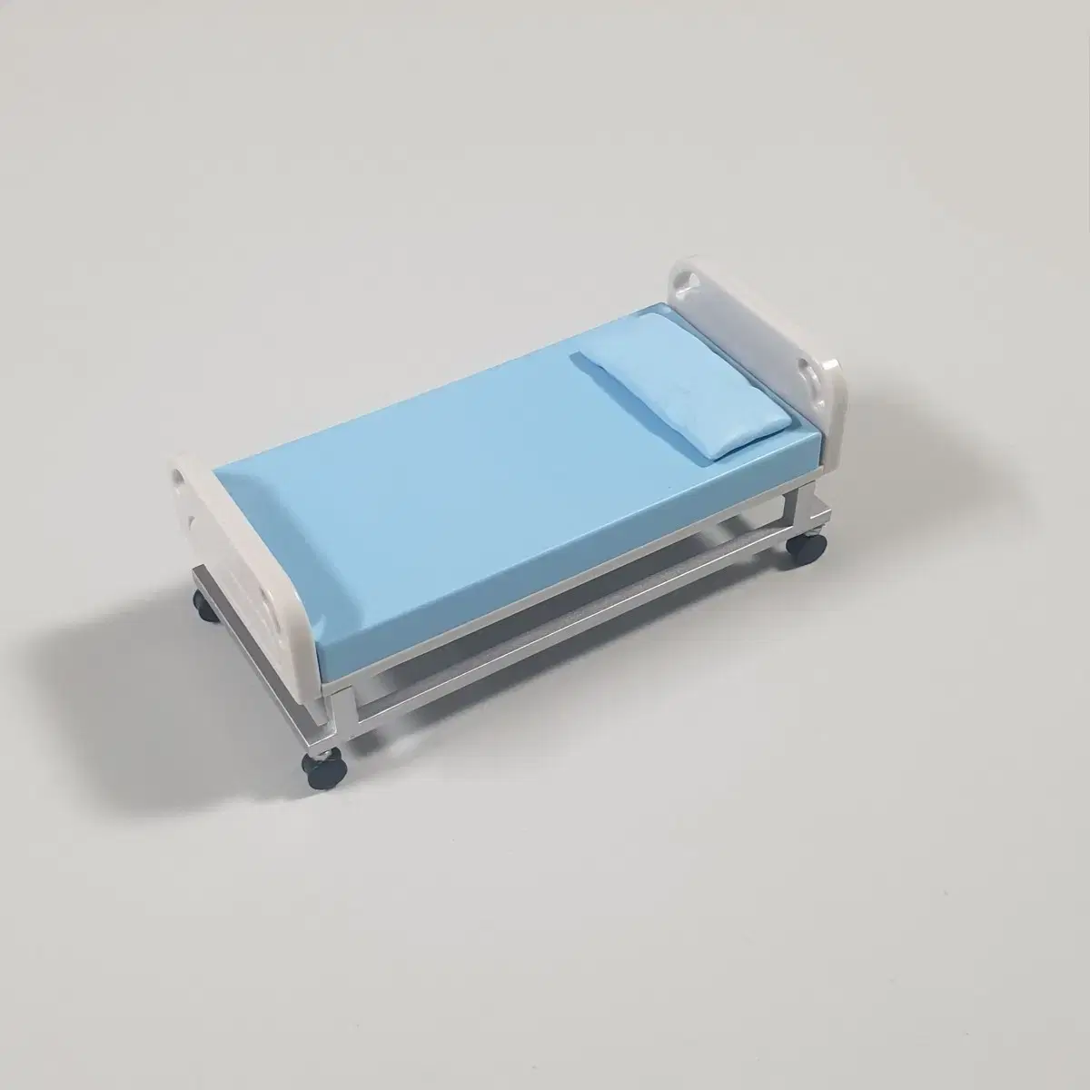 Rement Miniature Hospital Bed