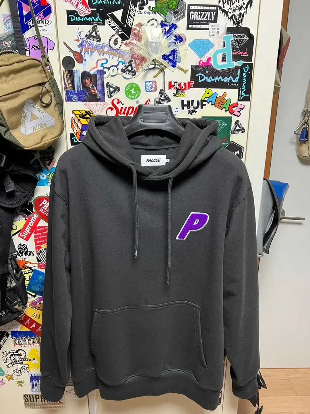 palace tri-chenille hood black