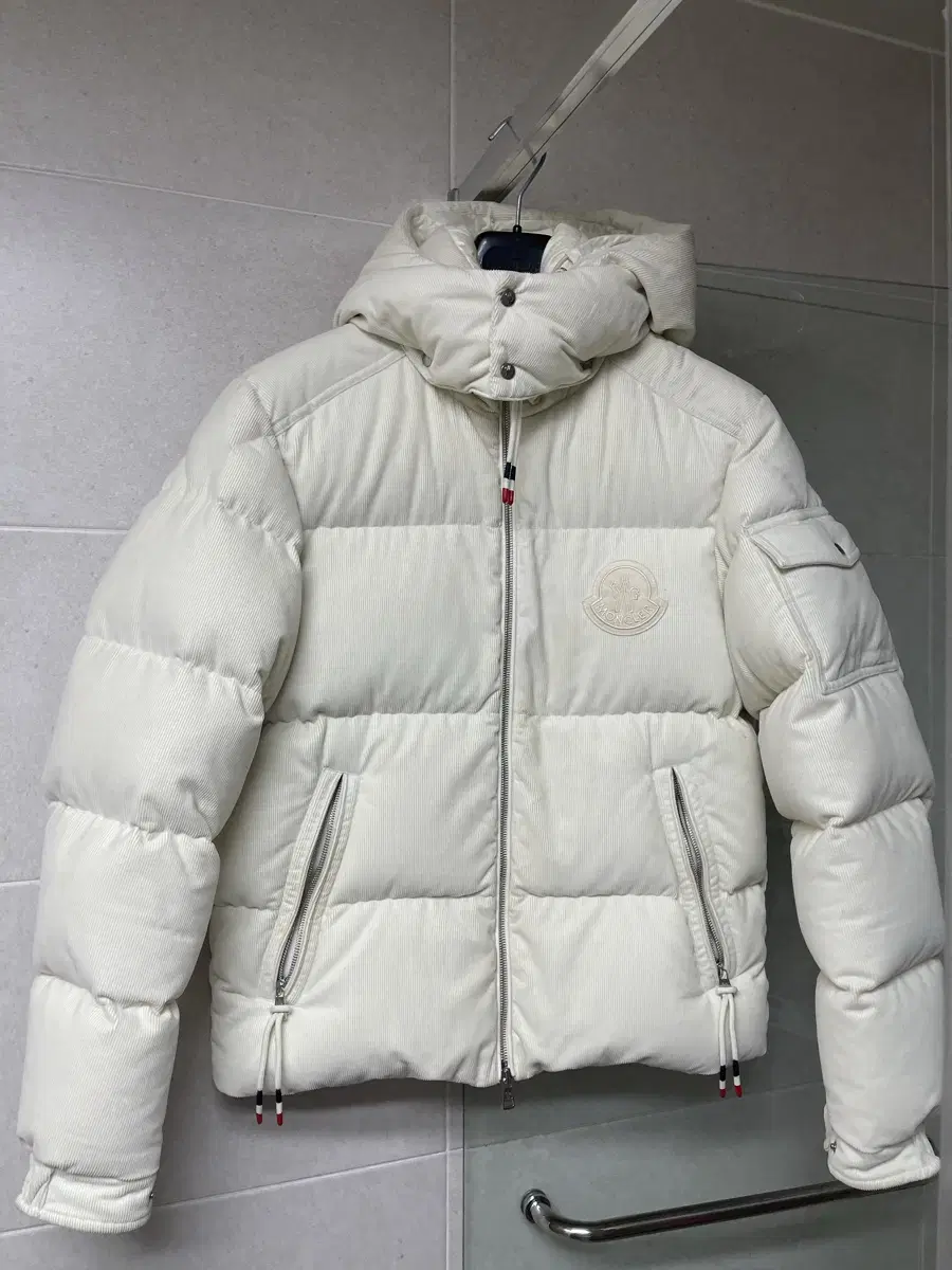 [2] Moncler Valextra Prairie Corduroy Padding