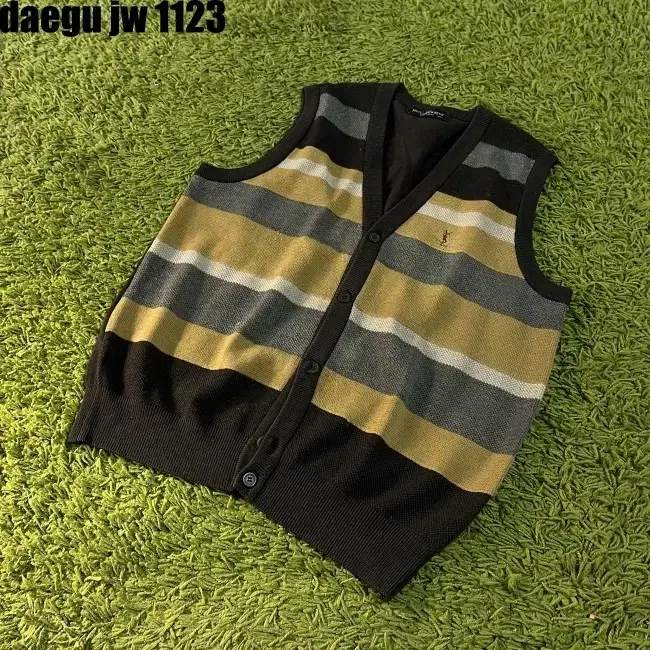 100 YSL VEST Yves Saint Laurent Knit Vest