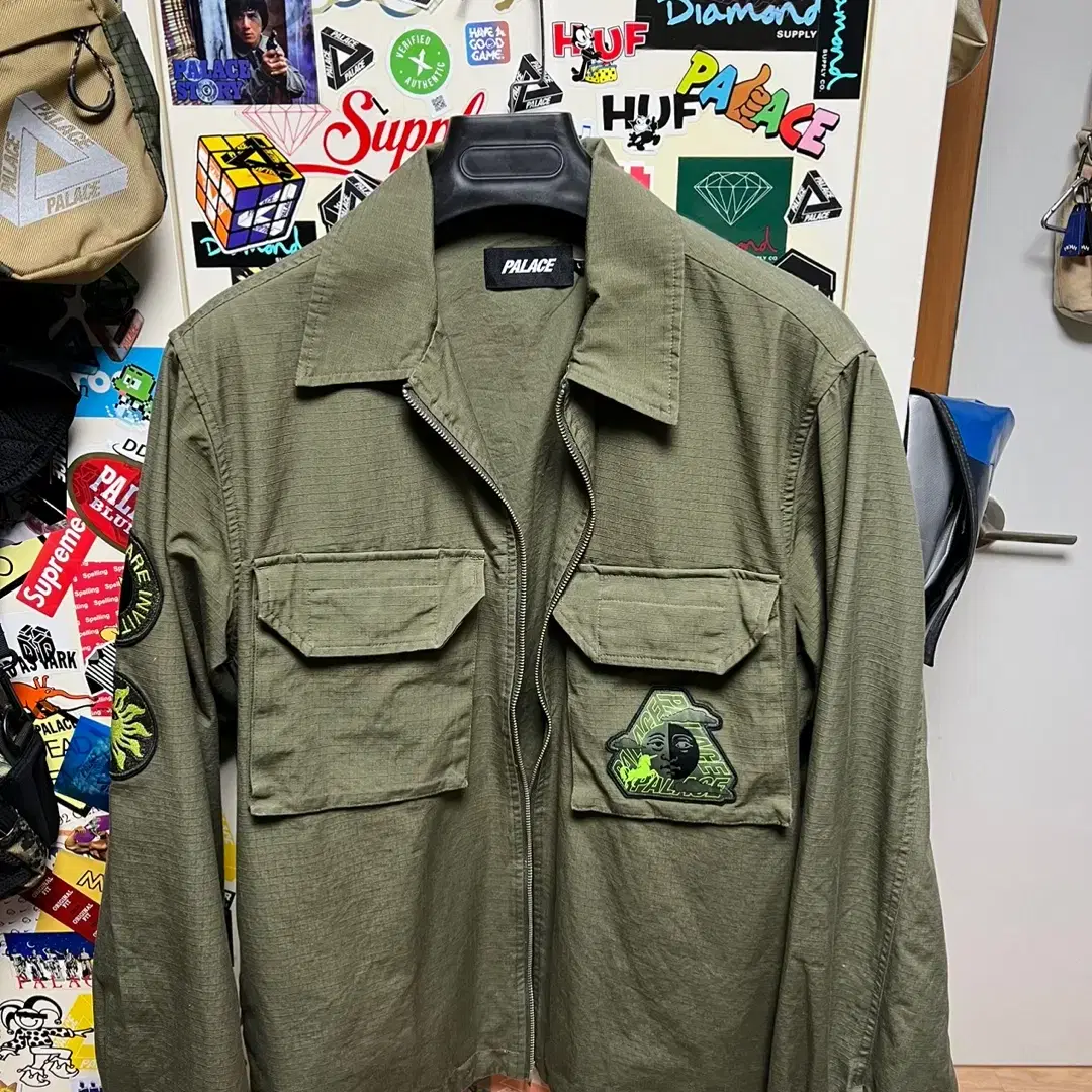 PALACE DA ONE CARGO JACKET OLIVE