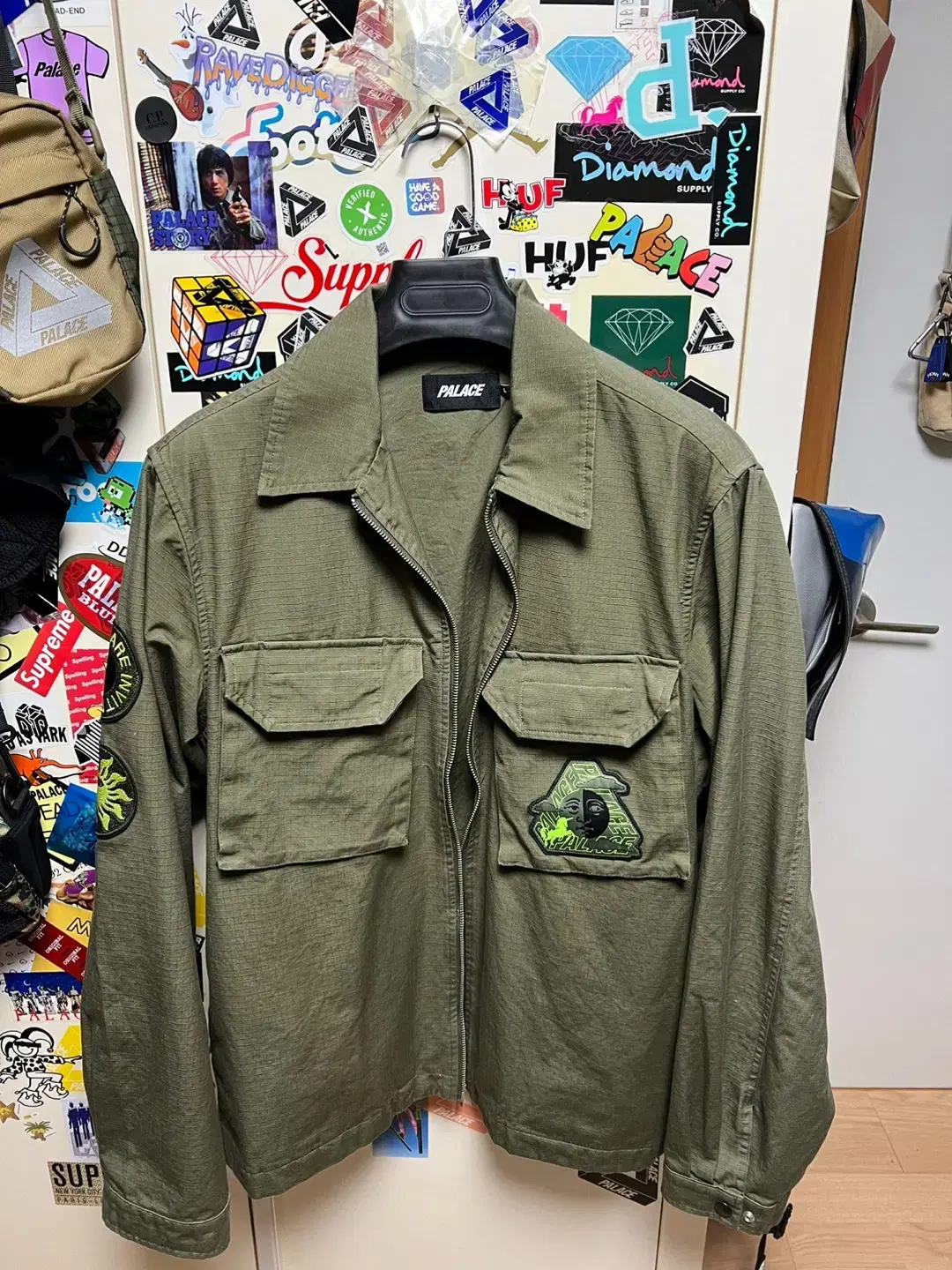 palace da one cargo jacket olive