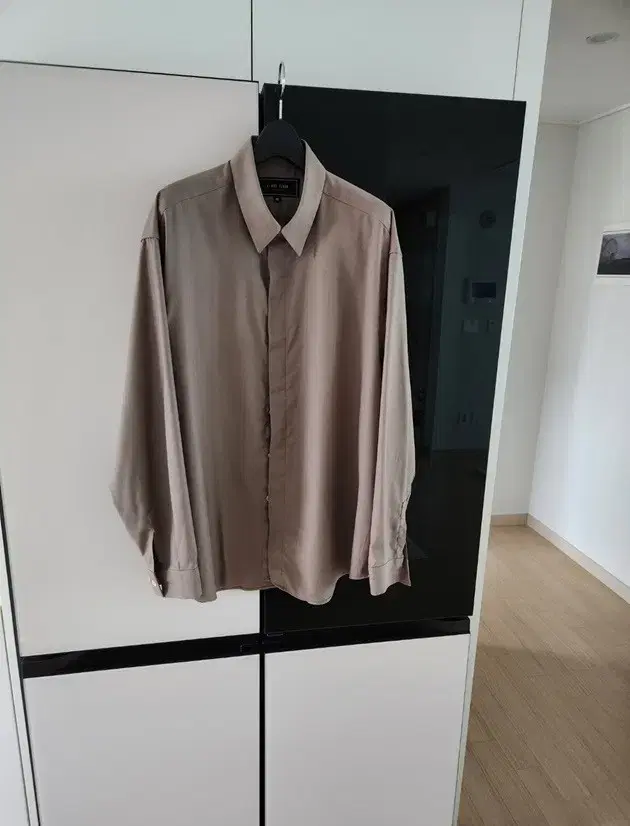 First Floor Minimalist Shirt Chocolate Brown