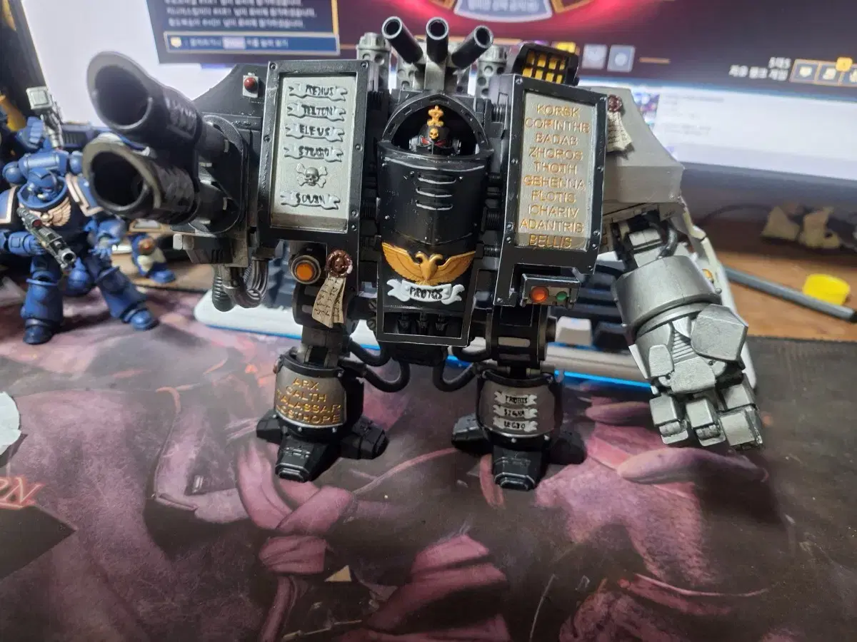 Sells custom Joytoy Dreadnought Deathwatch