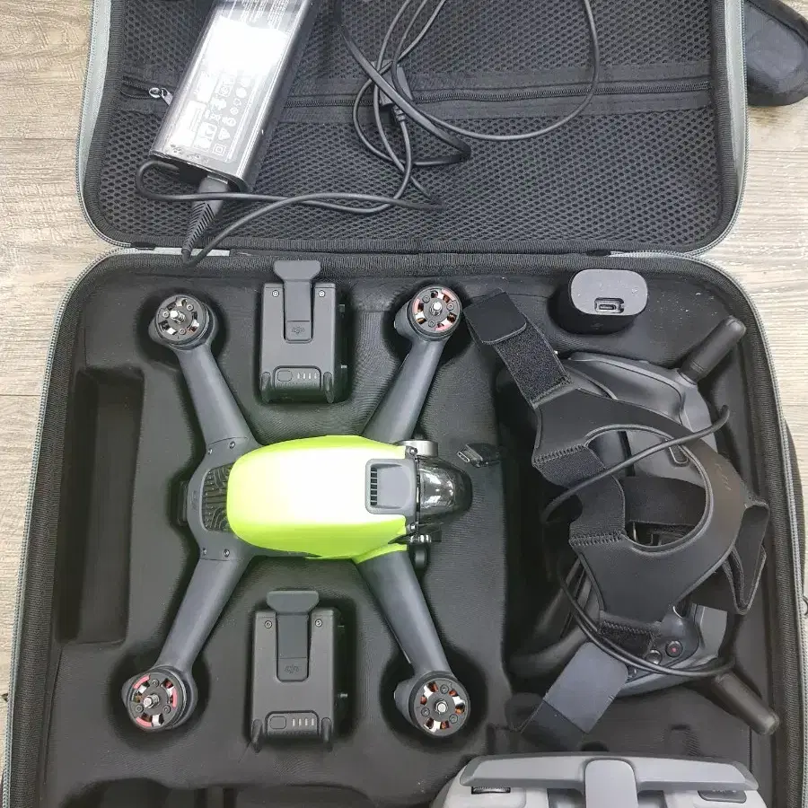 DJI FPV 드론