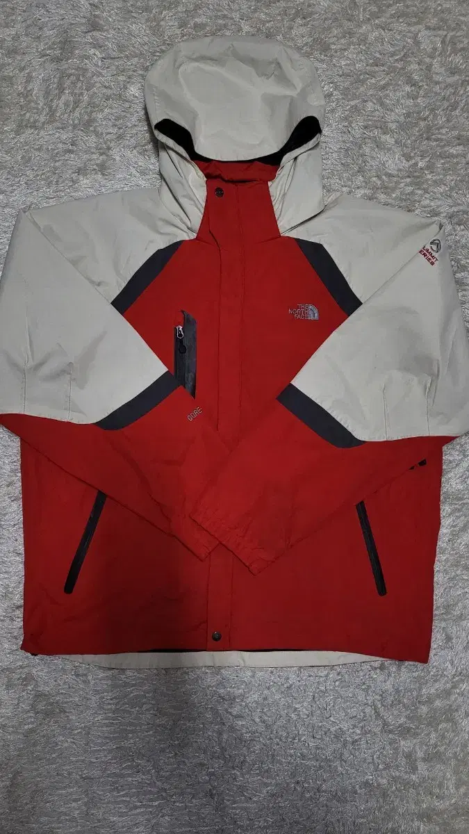 The North Face Summit Series Windbreaker Jacket (Large)S3