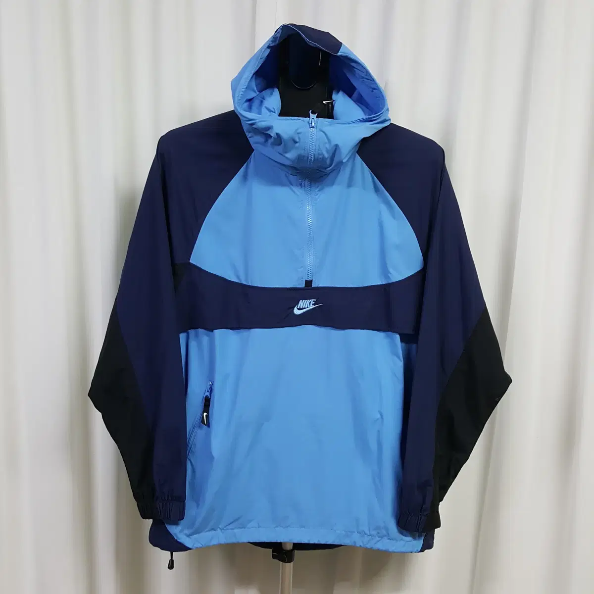 Nike Reissue Woven Hoodie Jacket 105 Oilcloth