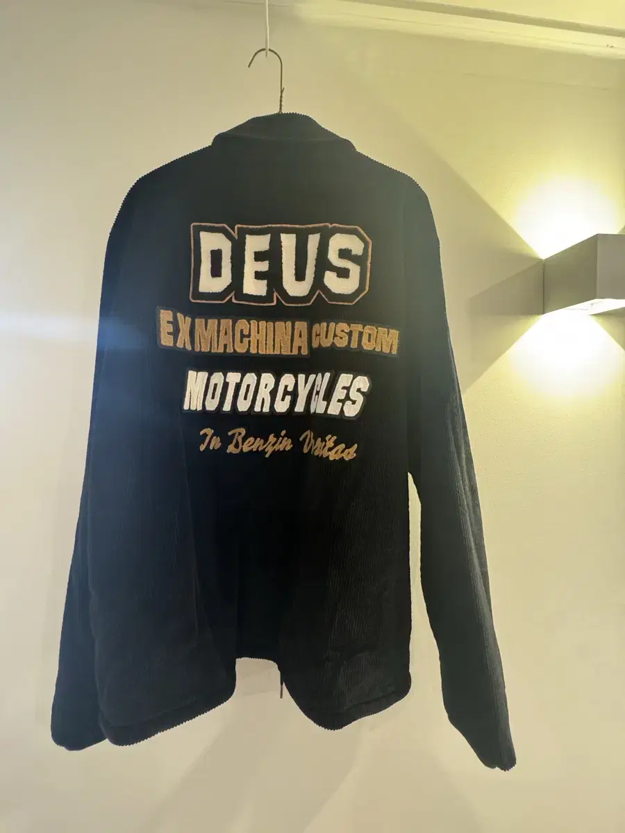 Deus Corduroy Jumper XL