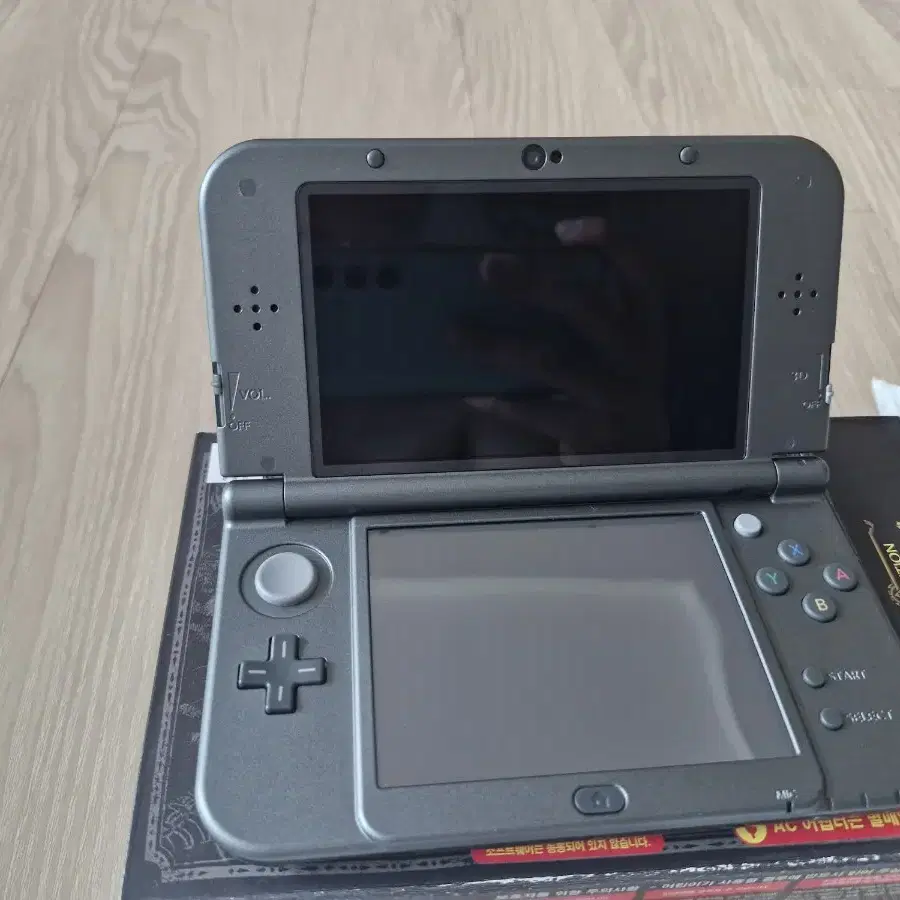 닌텐도 뉴큰다수 3DS XL 하이랄에디션 박스풀셋 신동급