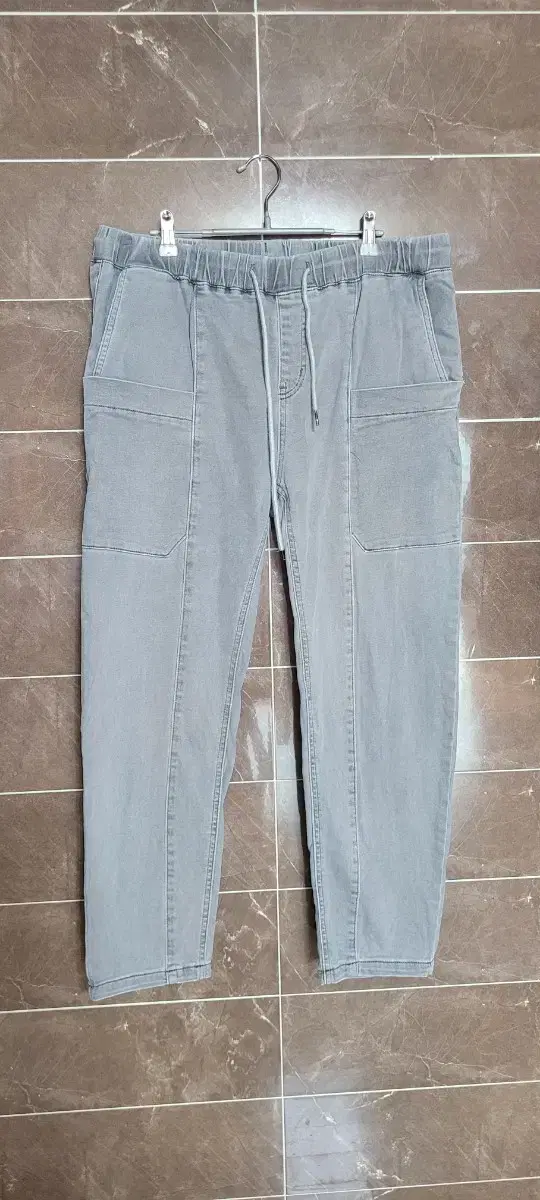 (Men's 36") Light Gray Cargo Pants