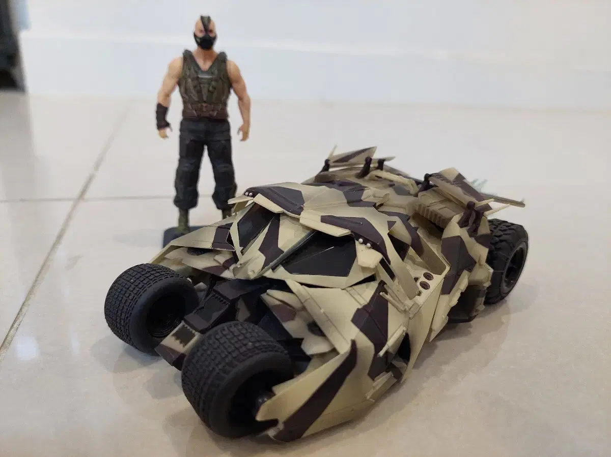 Revoltec 043 Batmobile Tumbler Camouflage Figure Single