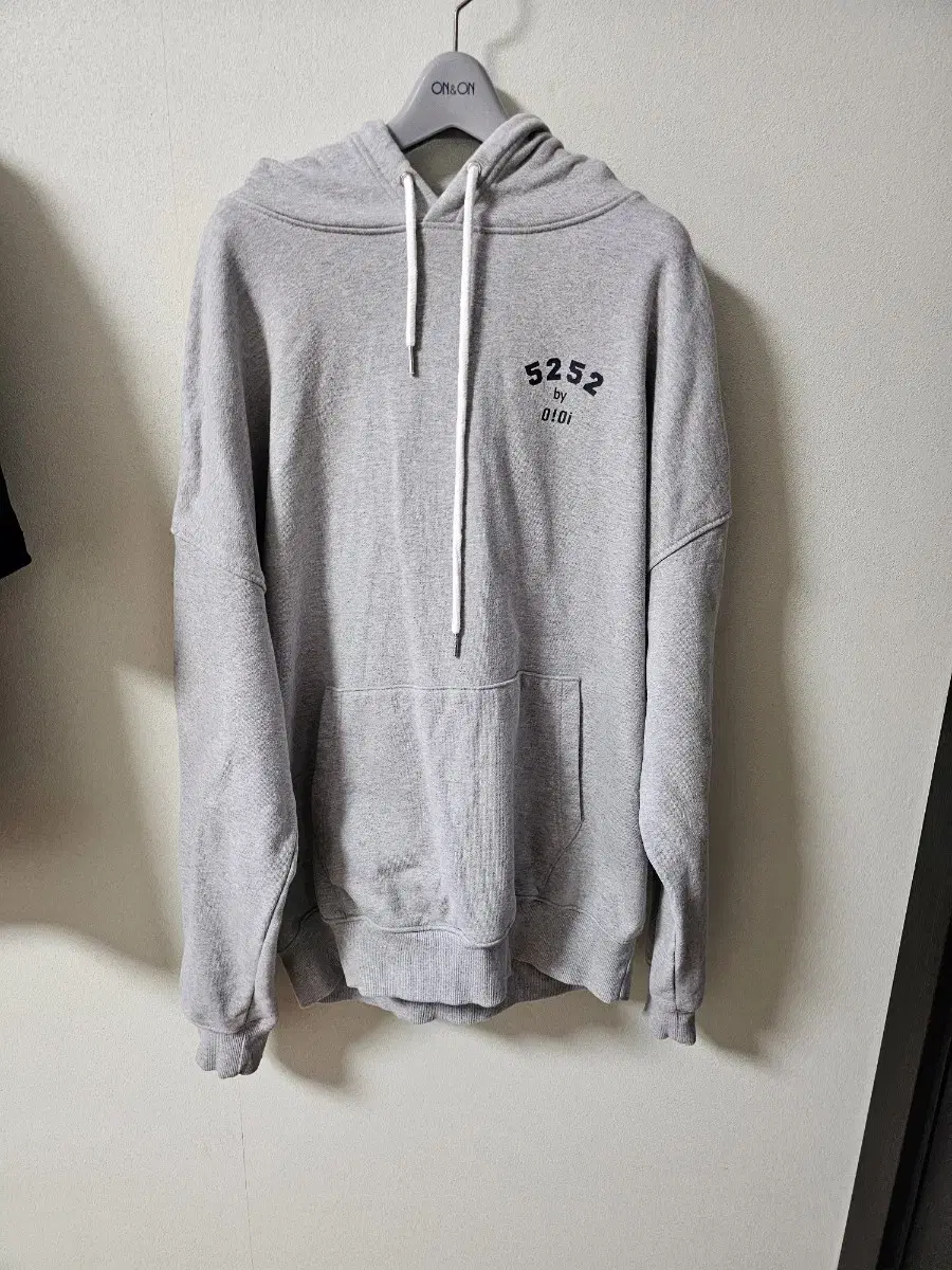 5252 oioi Hoodie L