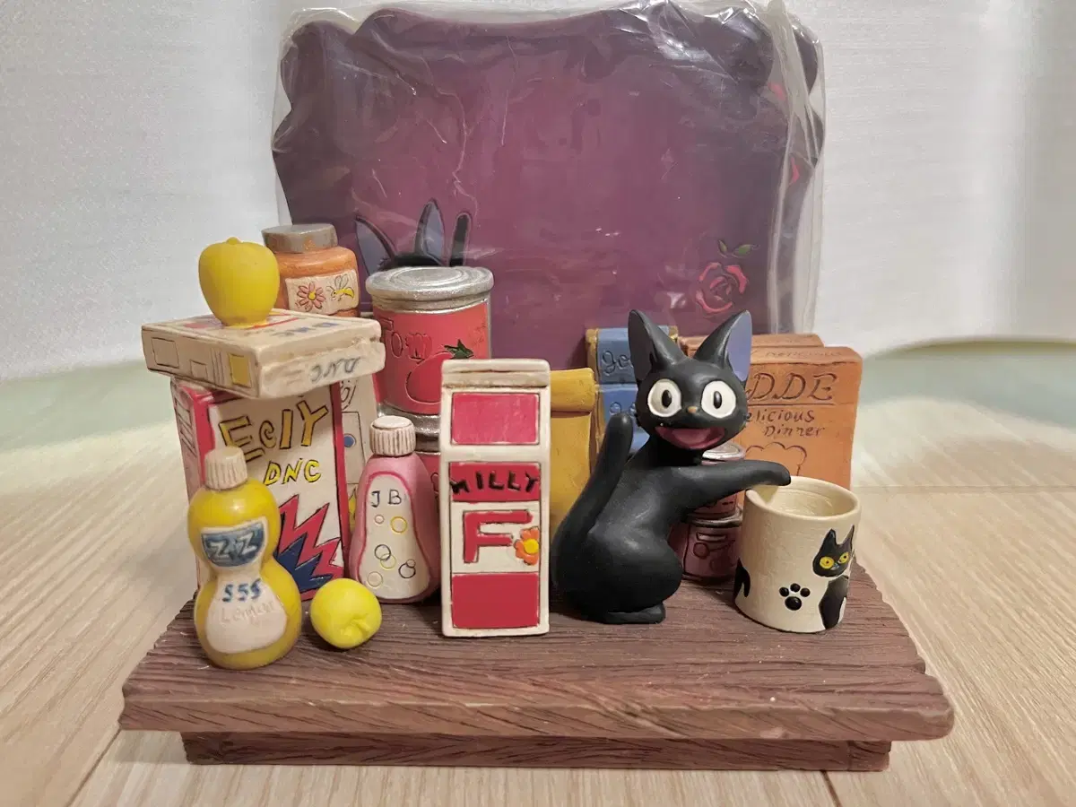 Ghibli Witch Doctor Kiki Supporting Figure Diorama Coaster Set