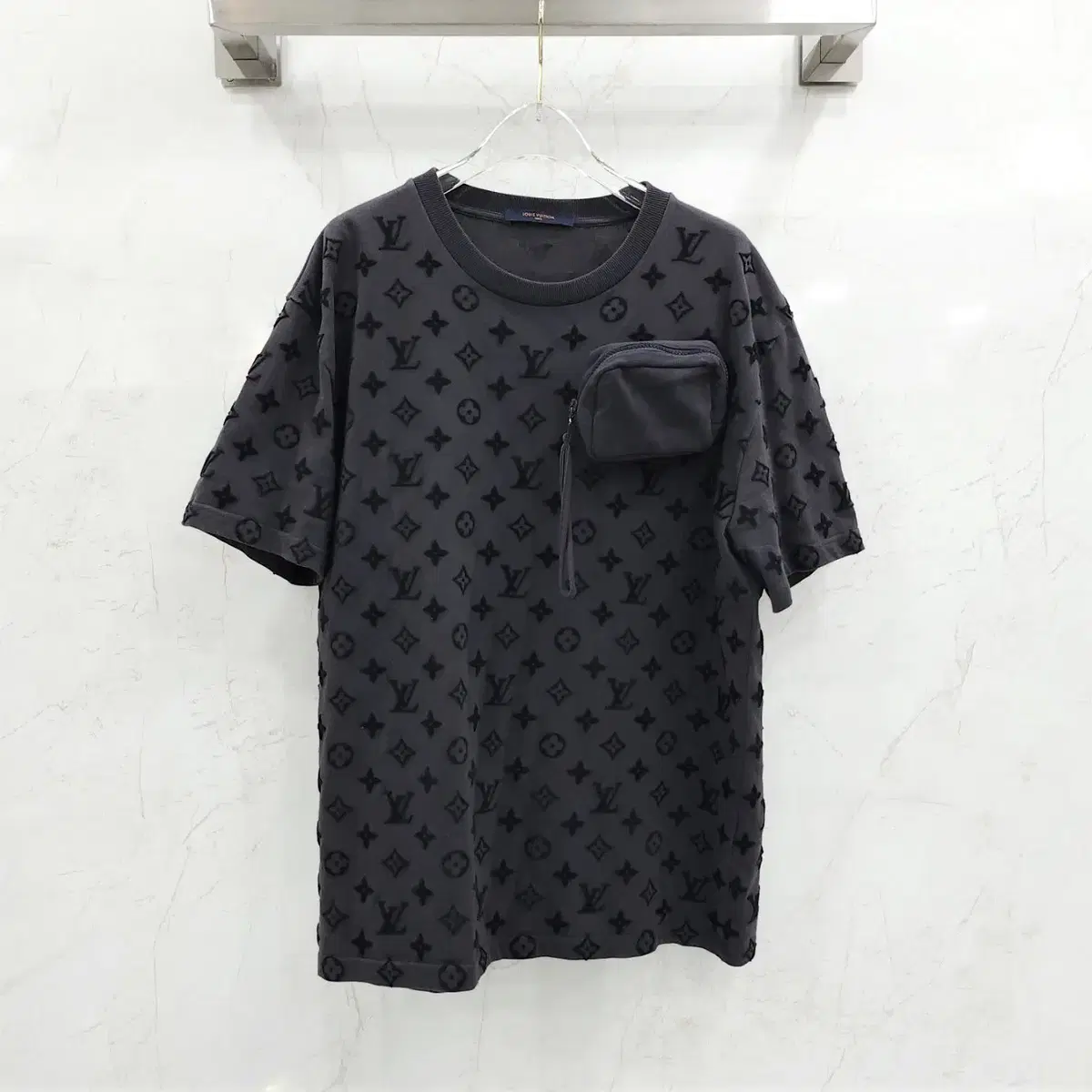 XL / Louis Vuitton LV Monogram Pocket Short Sleeve T-shirt