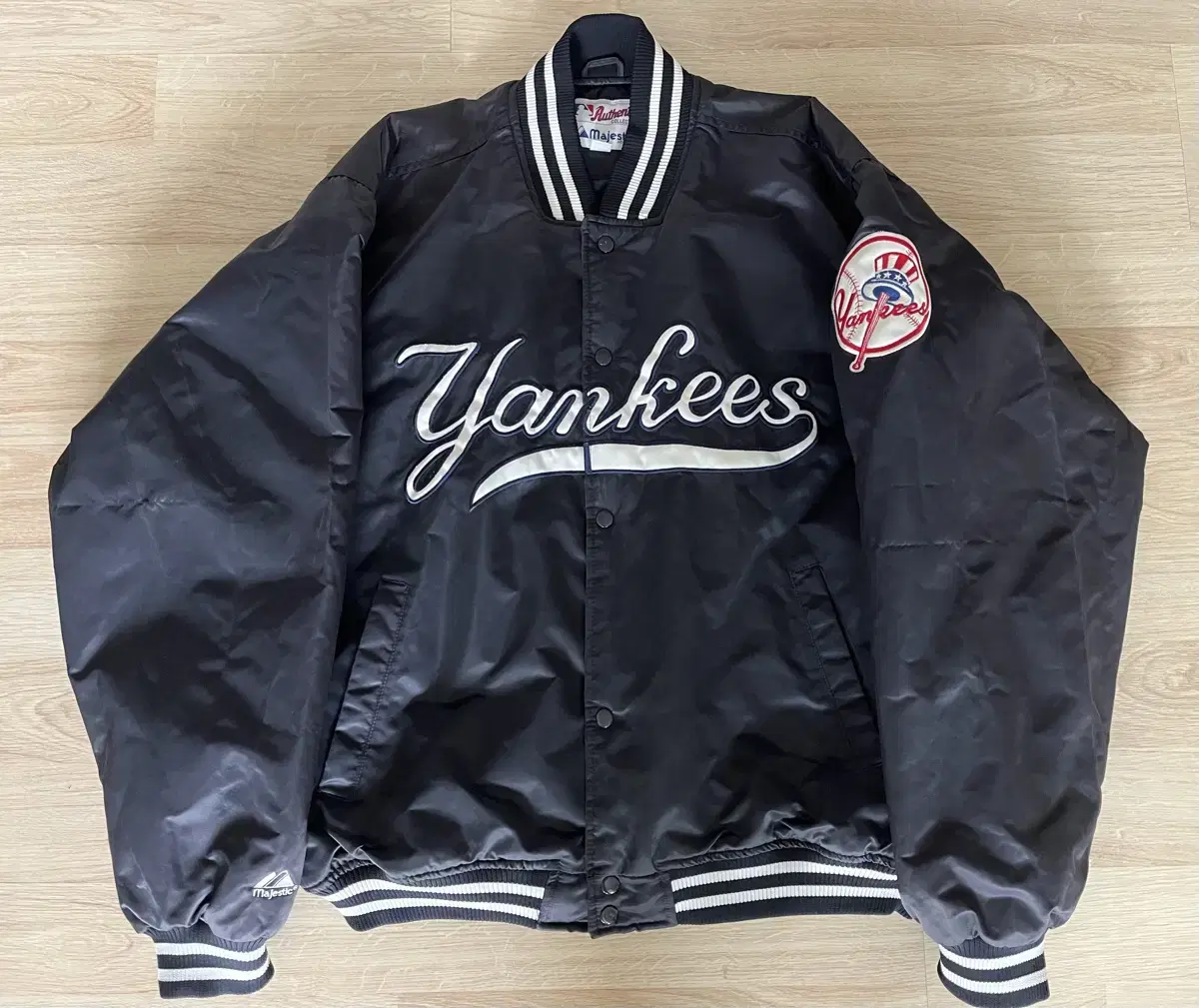 Rare New York Yankees Majestic Varsity 2XL