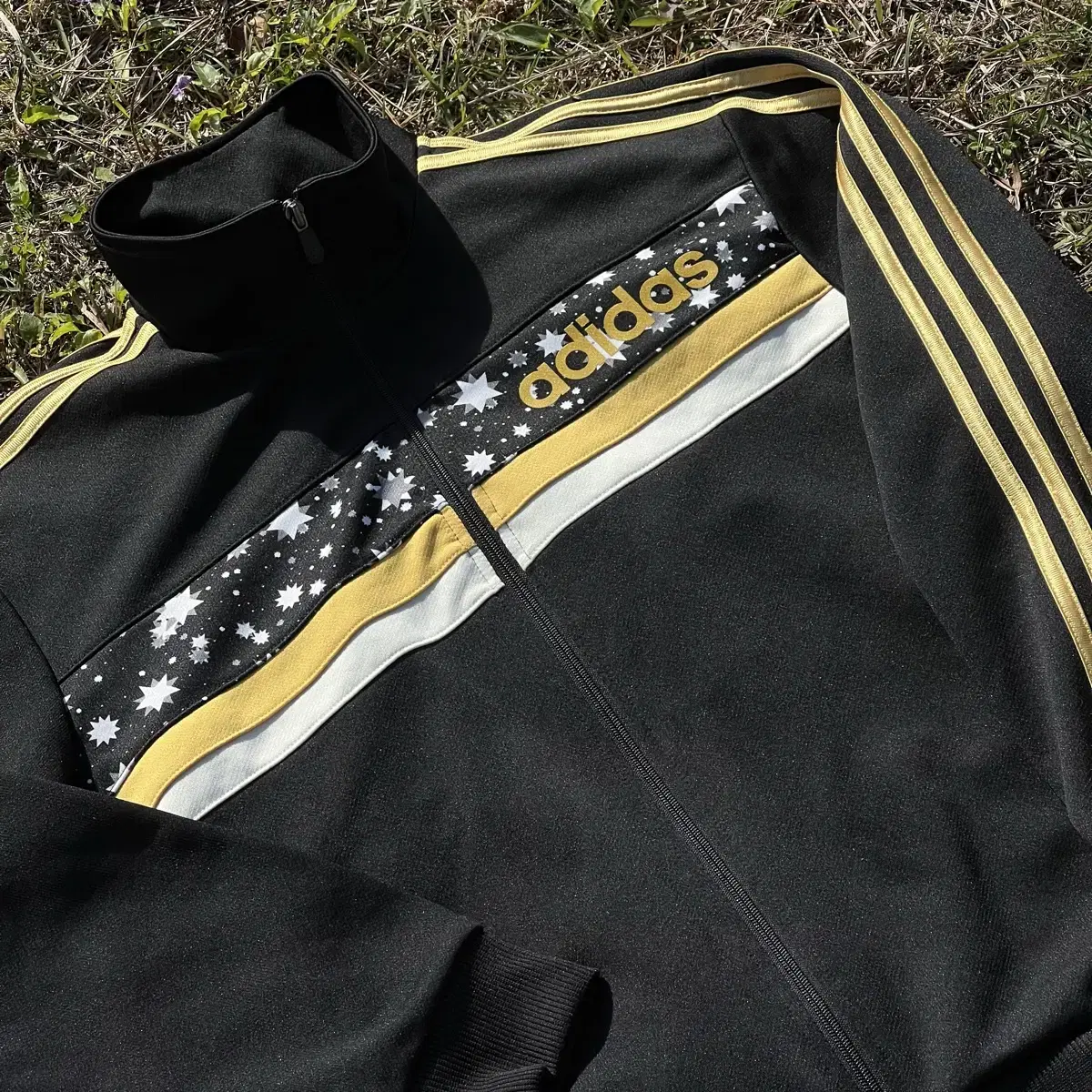 adidas gold and black jersey(100)