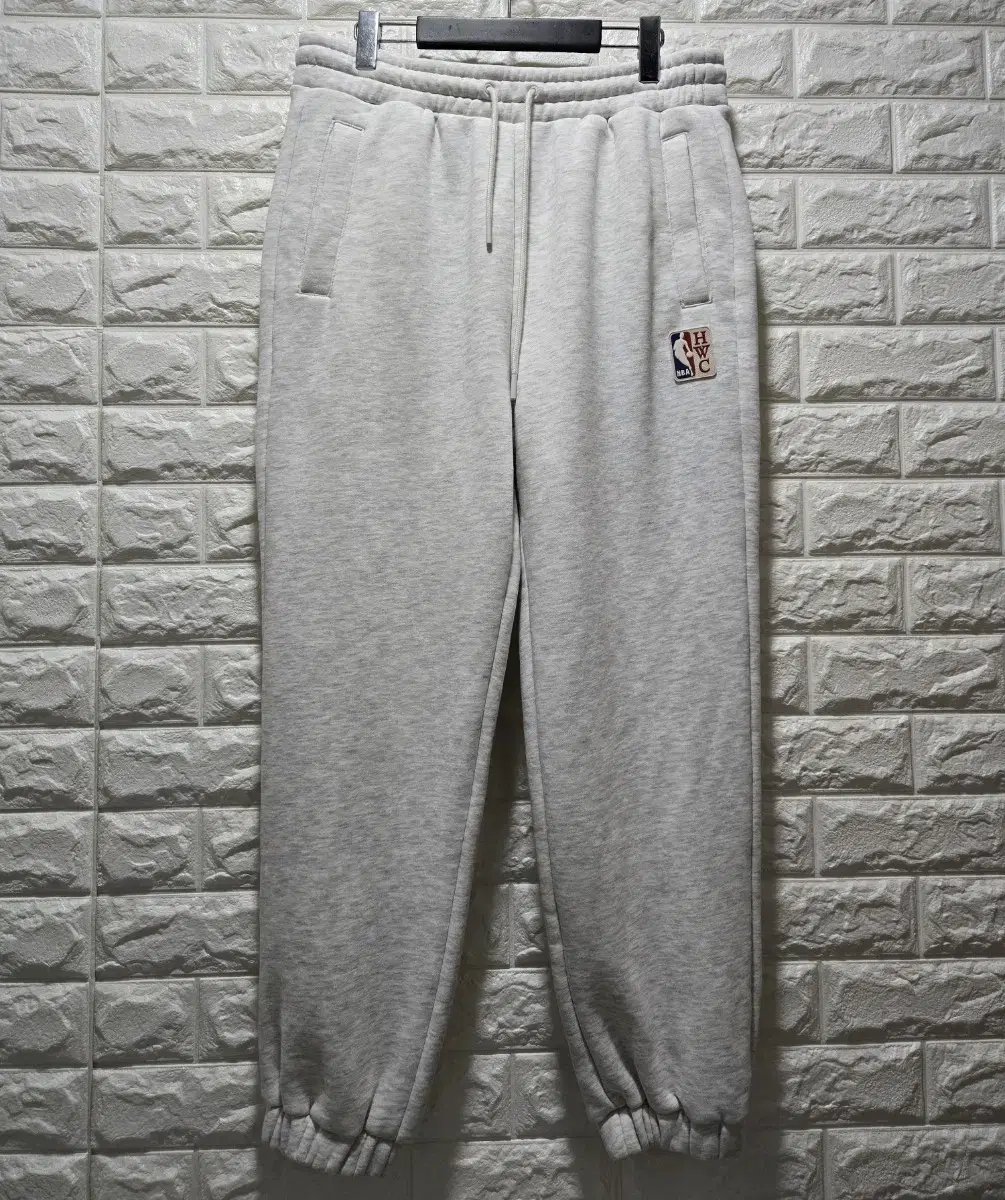 Nearly New/ NBA Philadelphia 76ers HWC Brushed Jogger Pants 33-35