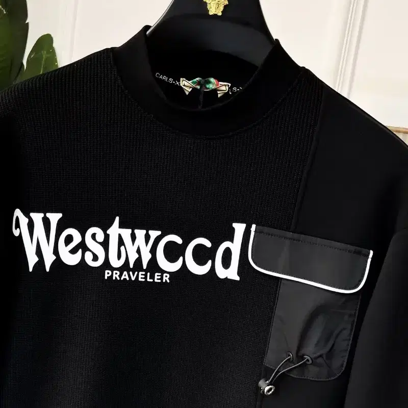 vivienne Westwood 블랙 가슴 포켓 맨투맨