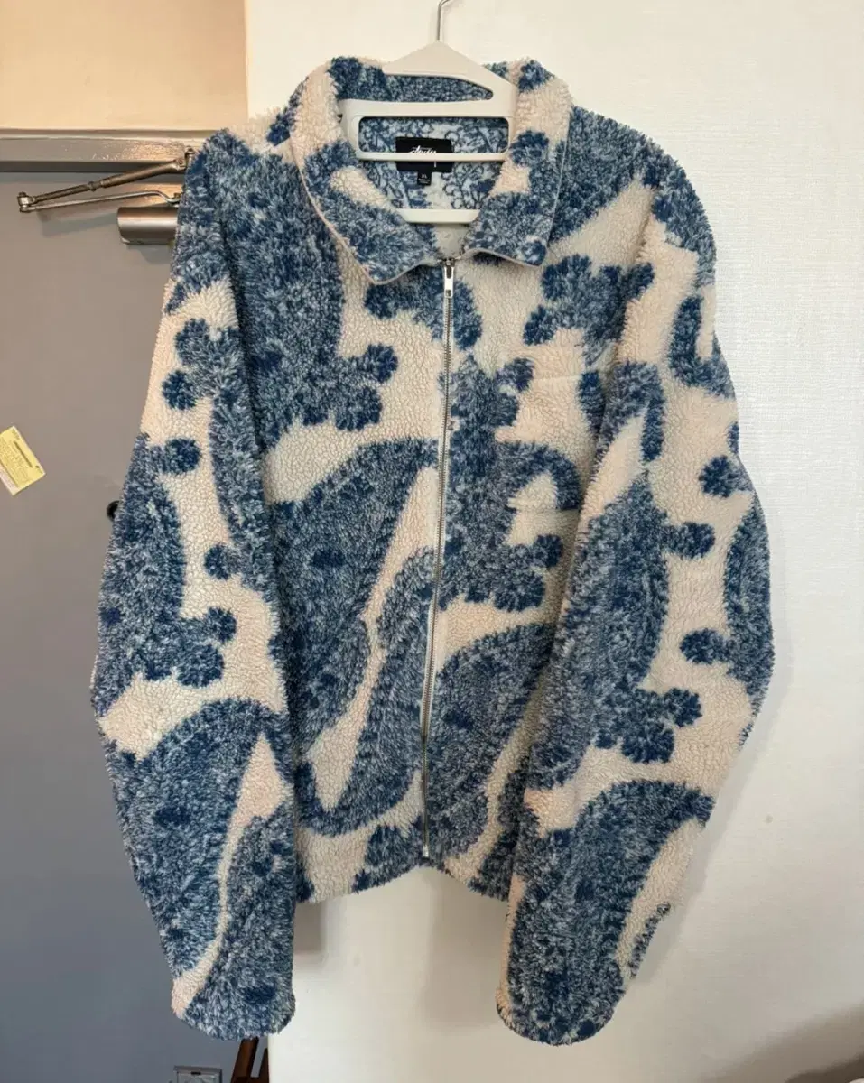 (XL) Stussy Big Paisley Sherpa Furisode