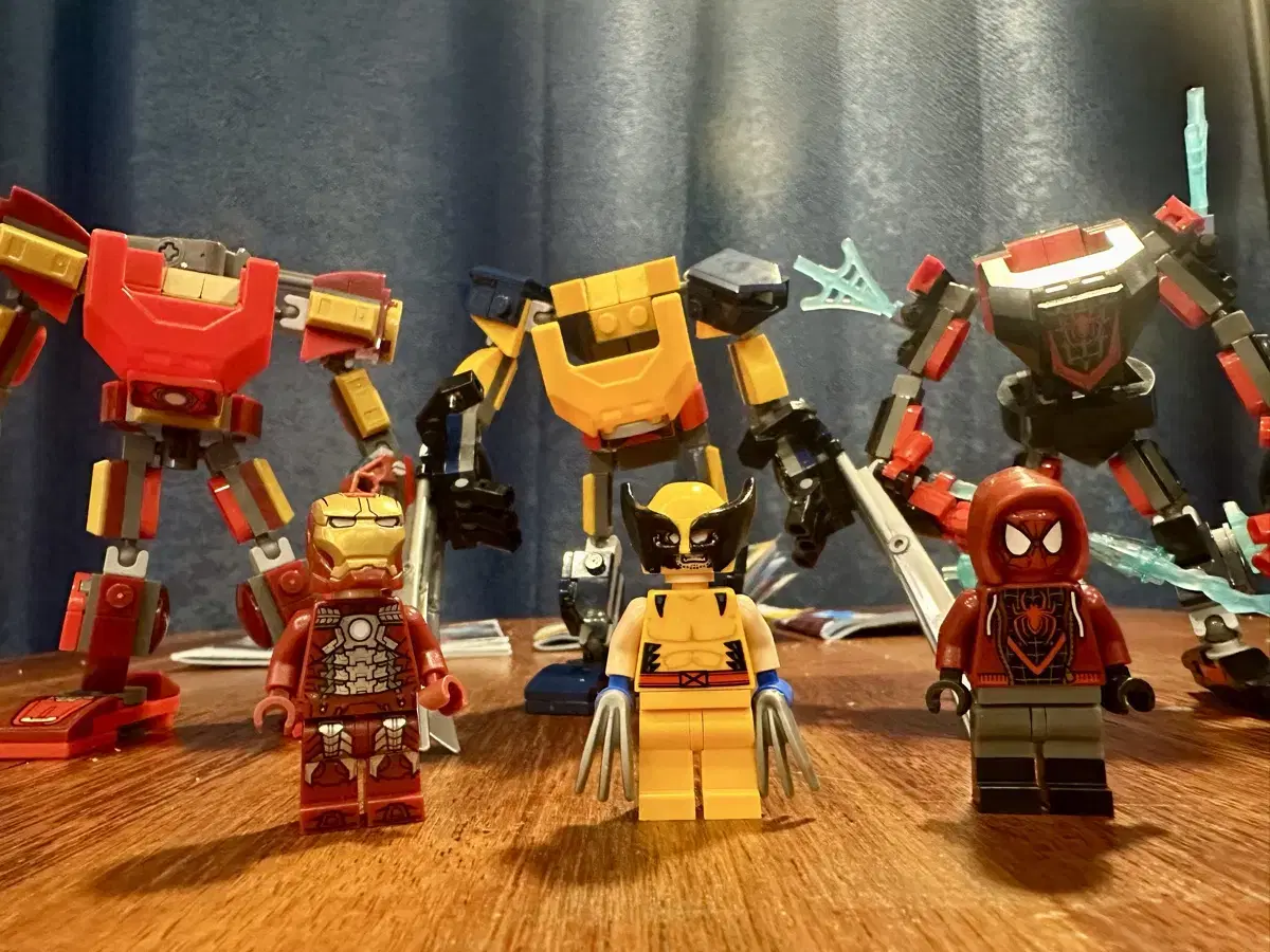 LEGO Marvel Macrobot set