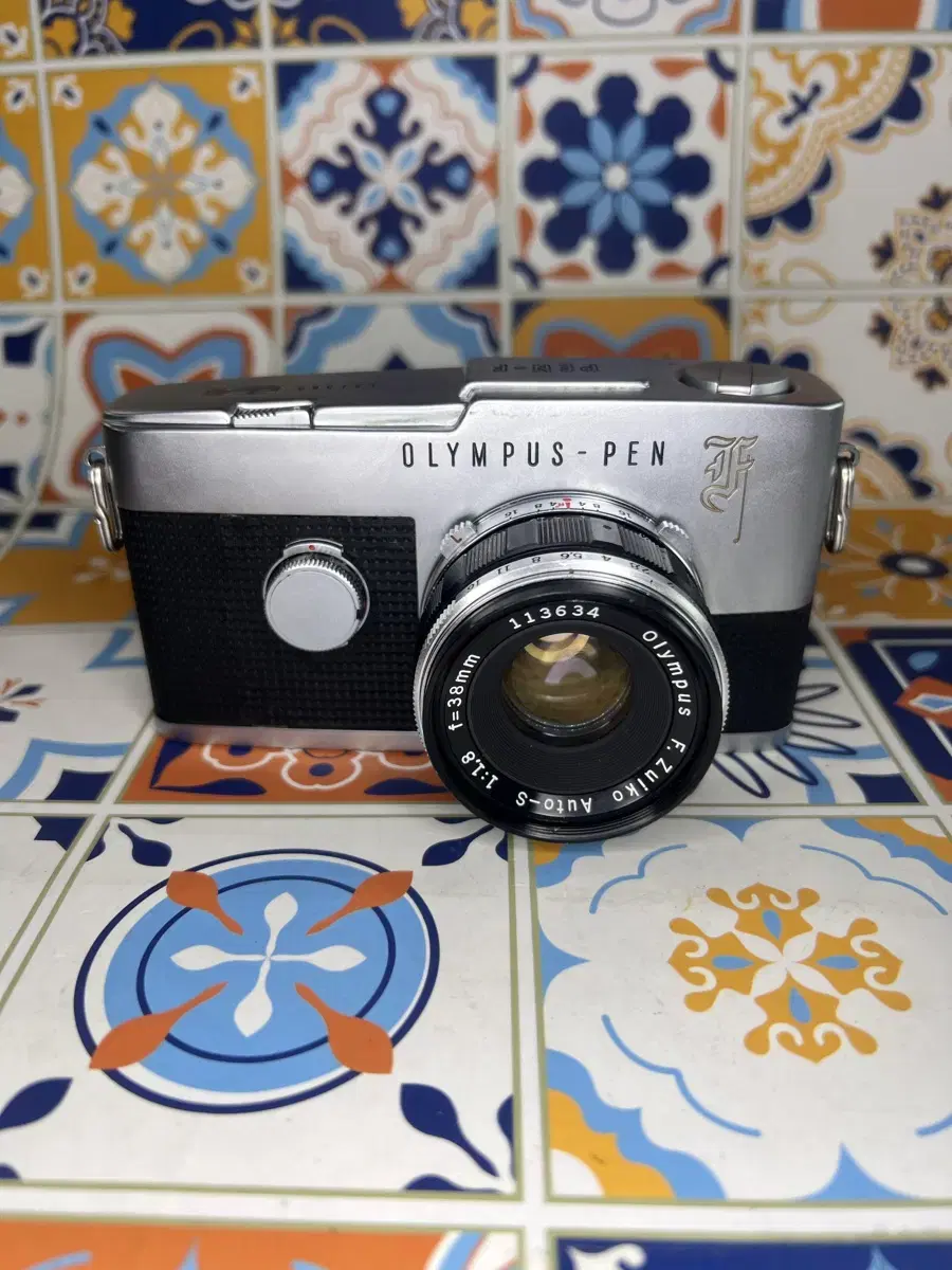 Olympus Pen-F F.zuiko1:1.8 auto-s prime lens