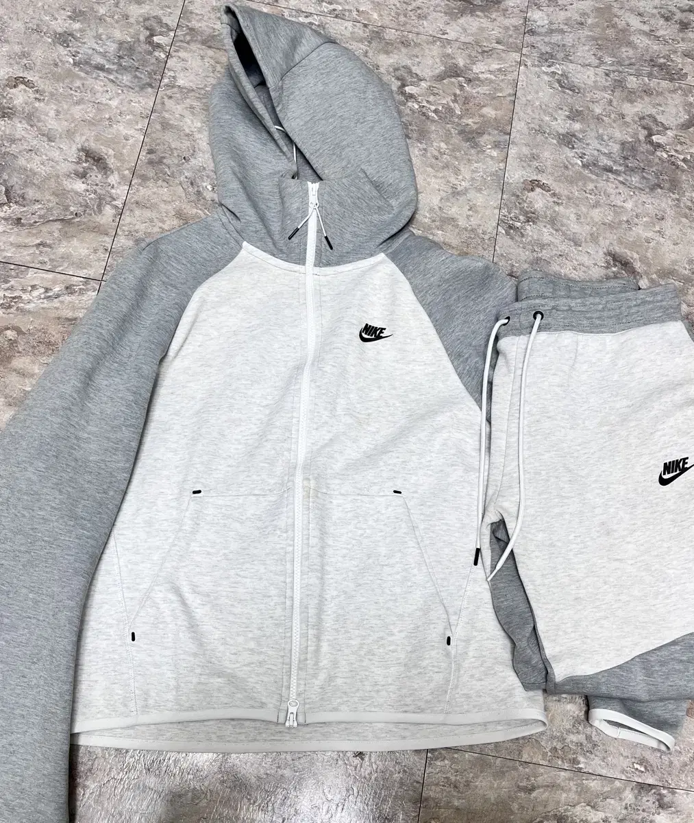 Nike Sweatpants Set