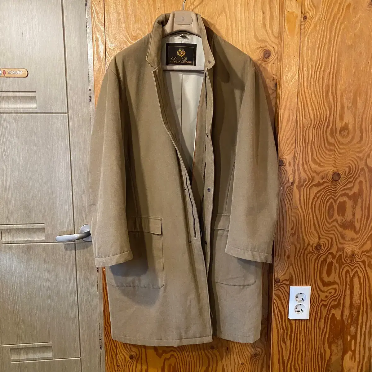 Loro Piana Stormsystem beige cotton coat sell.