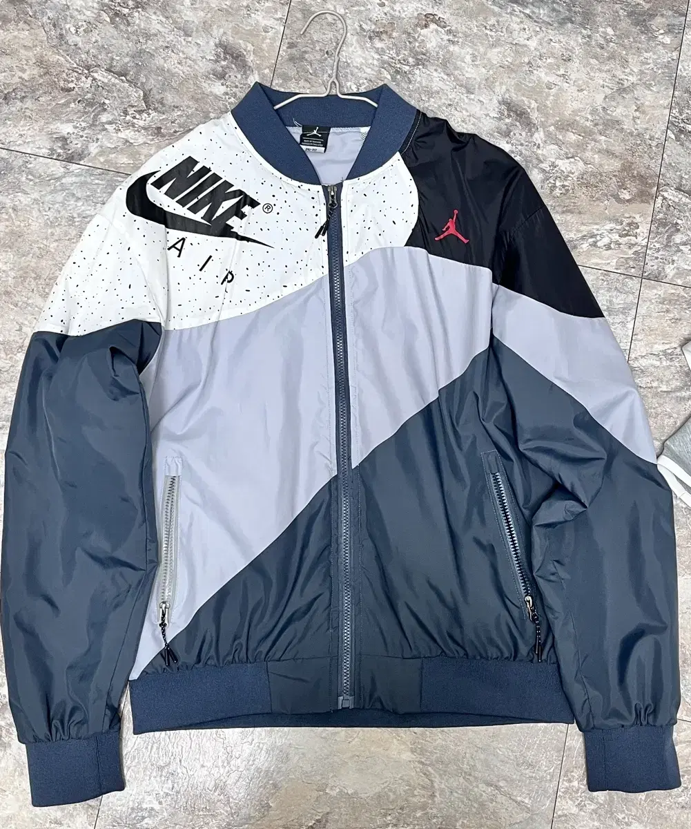 Nike Jordan Windbreaker L