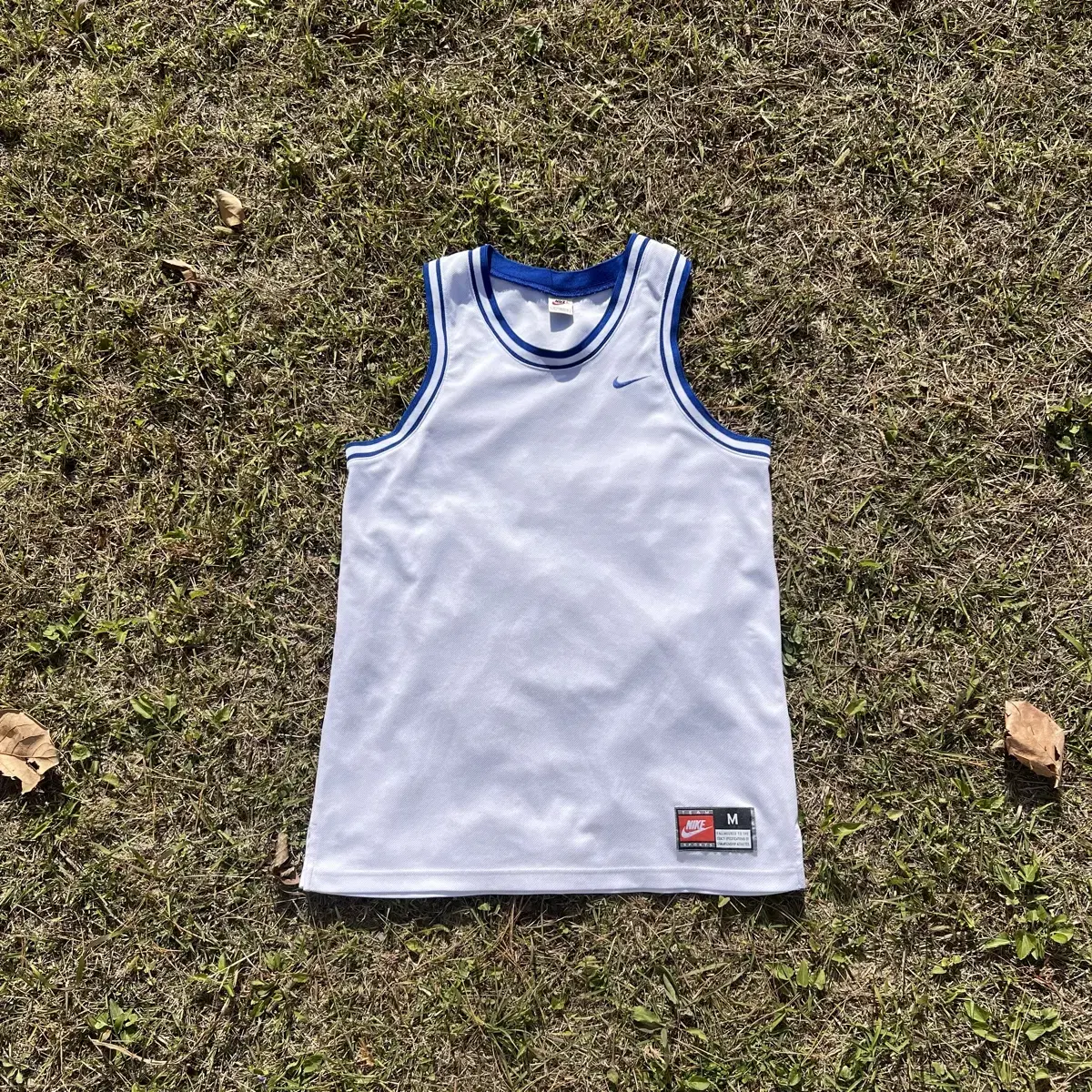 Nike vintage sleeveless shirt(M)