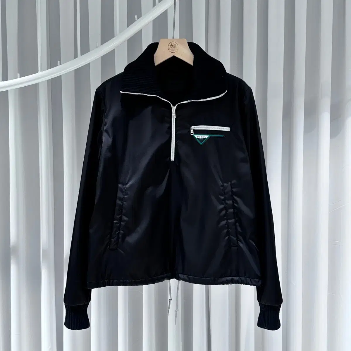 Prada Triangle Logo Anorak Vahn Zip-up Jacket / 48