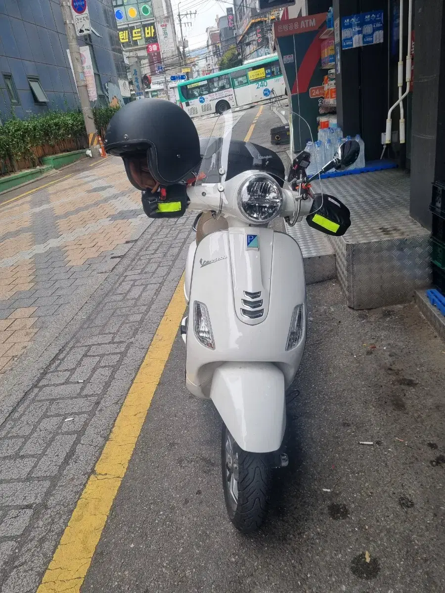 23년식 신차급 베스파 lx125 abs 팝니다