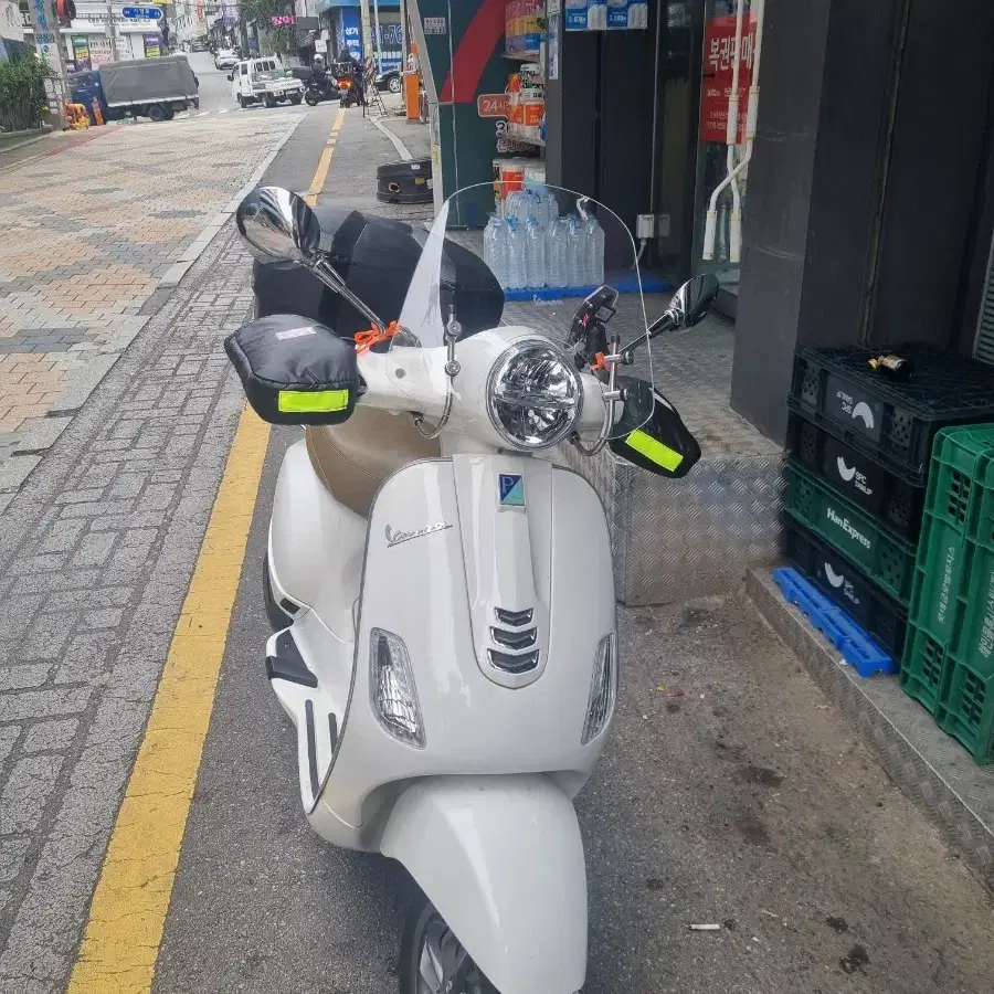 23년식 신차급 베스파 lx125 abs 팝니다