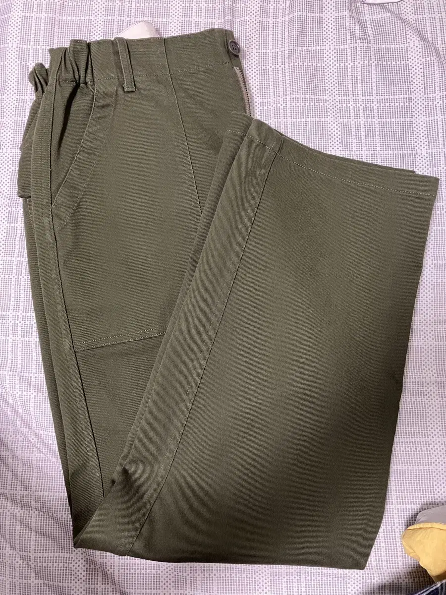 [1] Roughside Elastic Puttyg Pants Olive