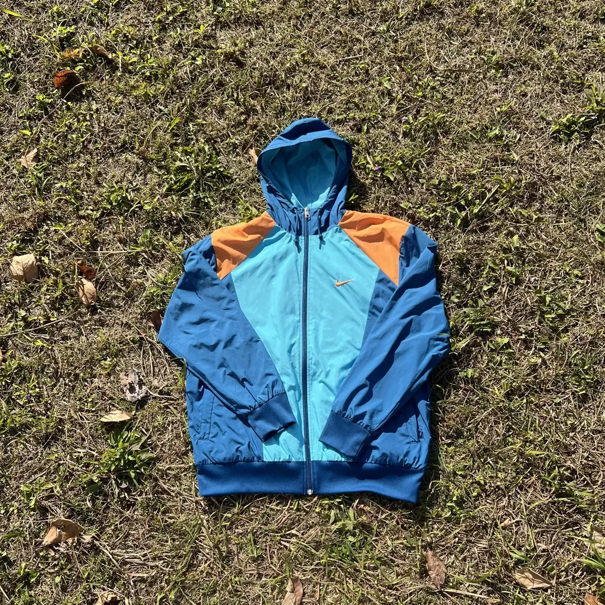 Nike Sky Windrunner Windbreaker (L)