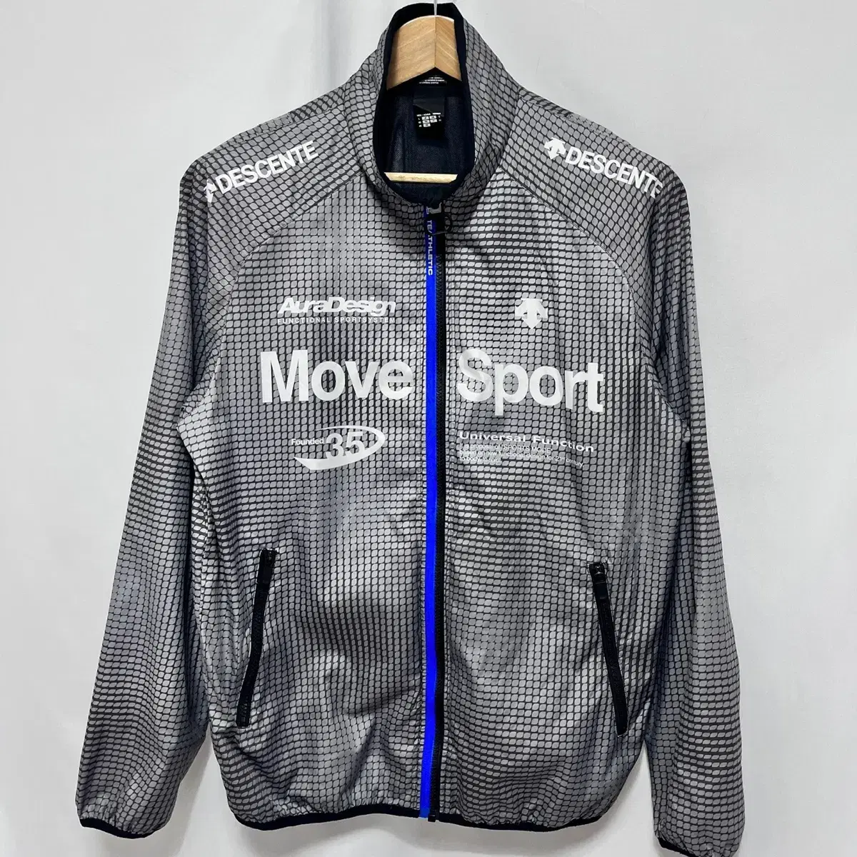 [Genuine/L] Descent Move Sports Training Grey Windbreaker