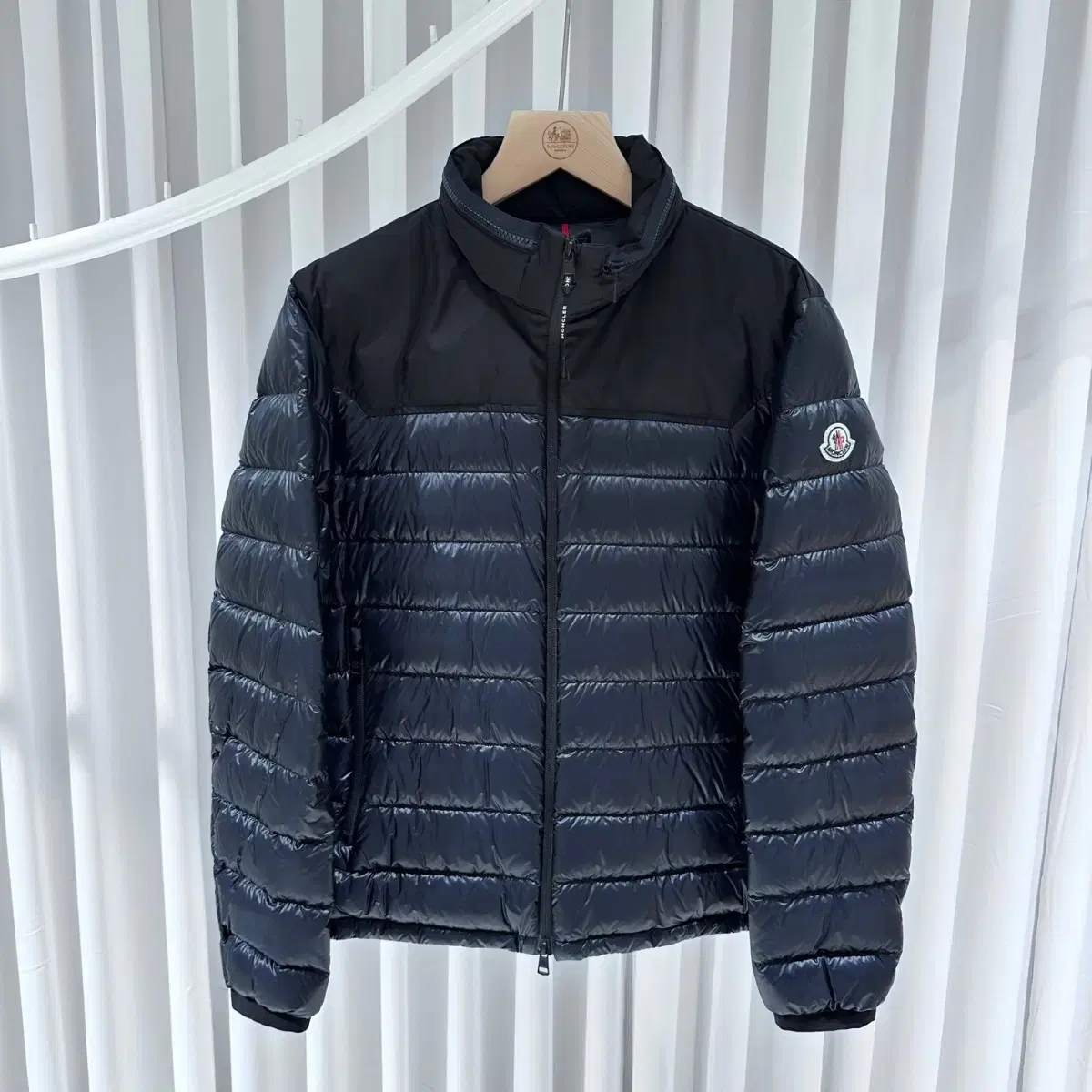 Moncler Glossy Lightweight Padded Black / 3